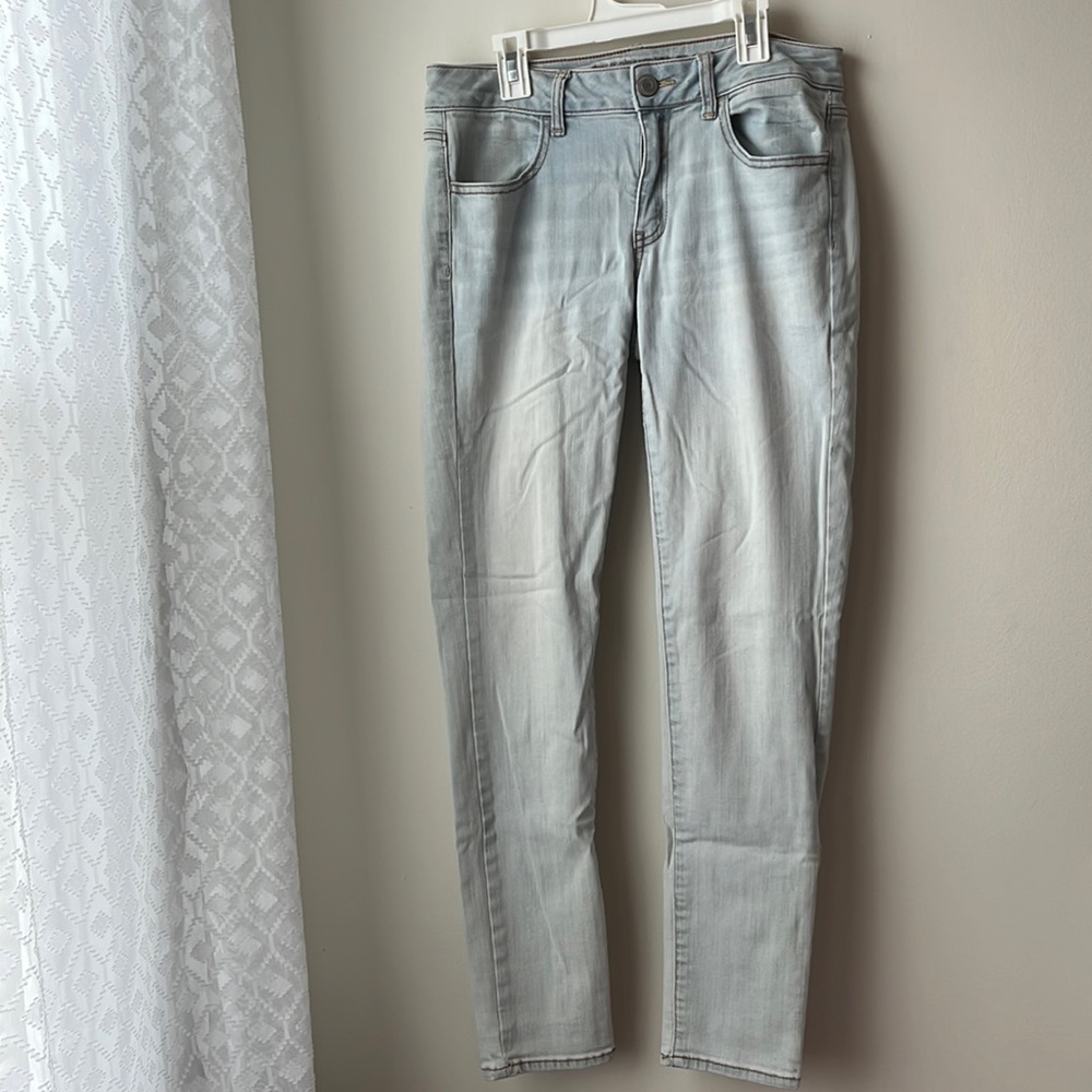 Women’s American Eagle Jeans